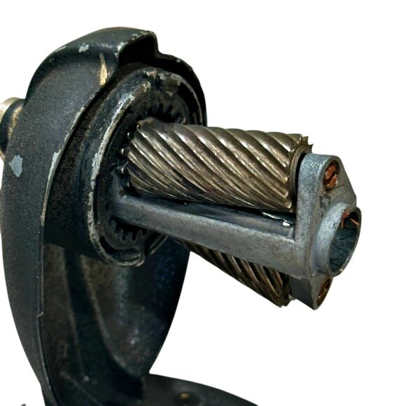 Vintage Boston Champion Pencil Sharpener Desktop Pinch Feed Hand Crank MCM - Picture 13 of 15